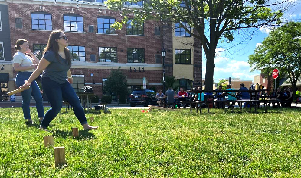 Stone Horse Green lawn game